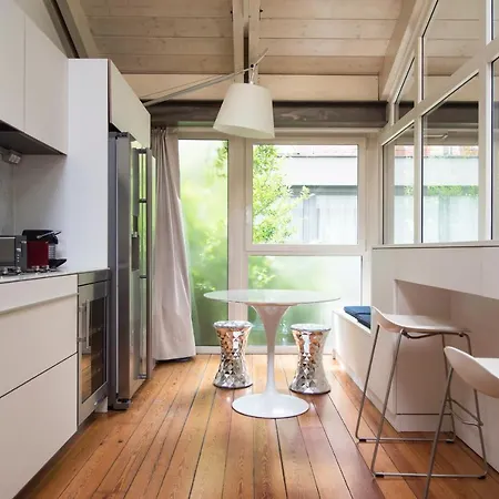 Youhosty - Luxury Town House